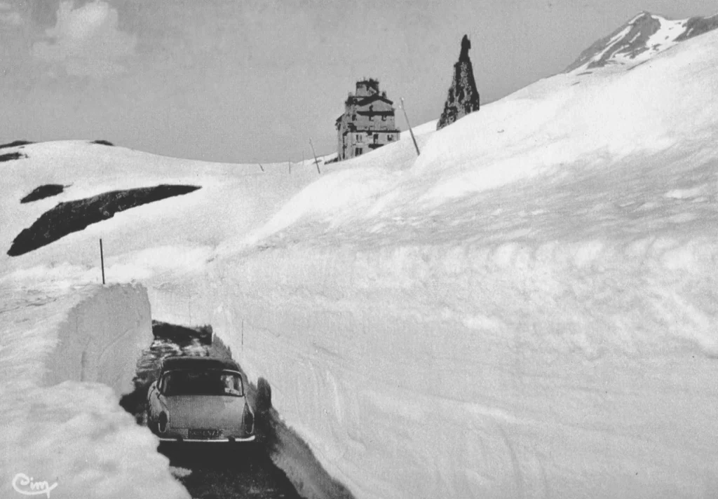 Route vers le Col du Petit Saint-Bernard